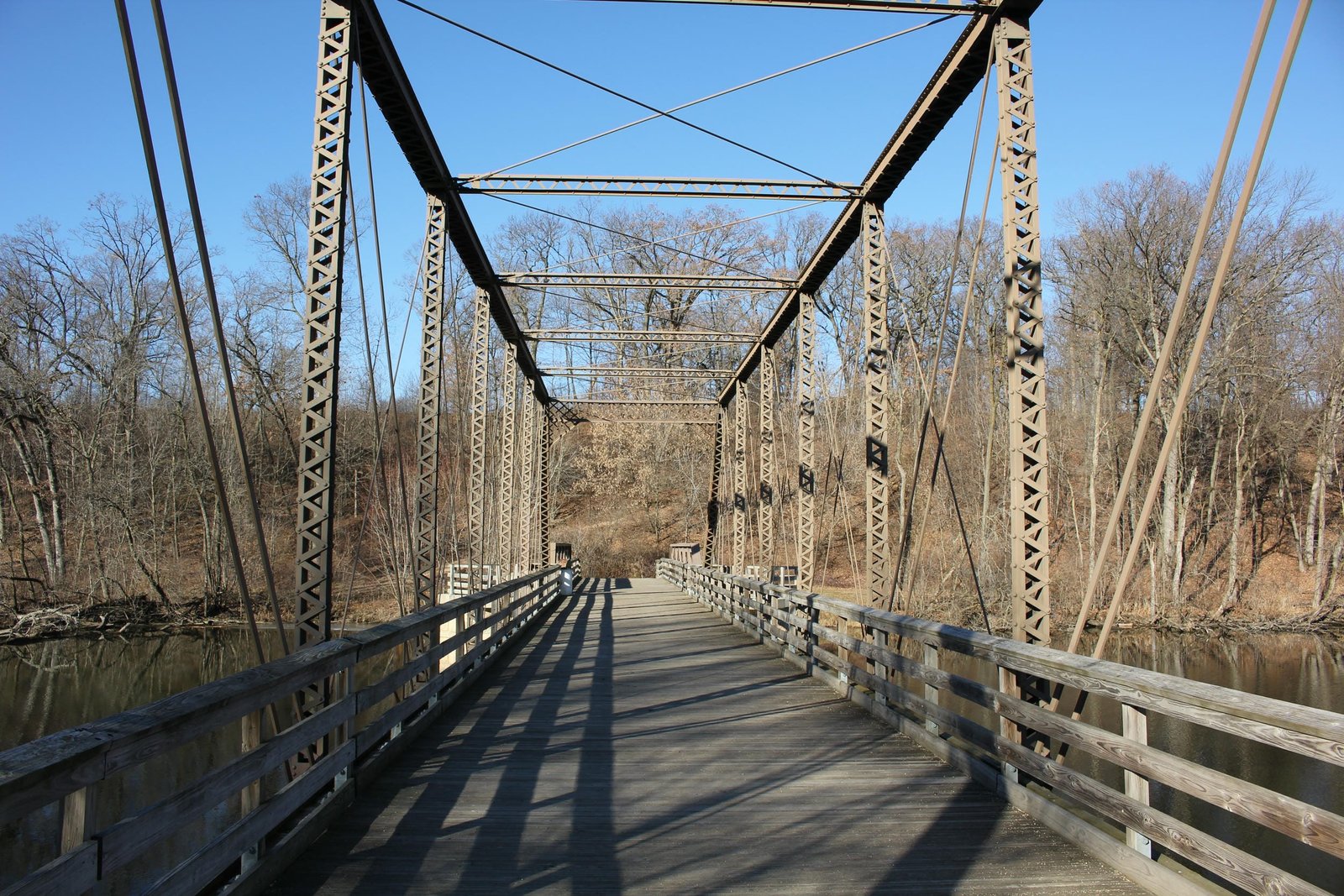Inside through truss span